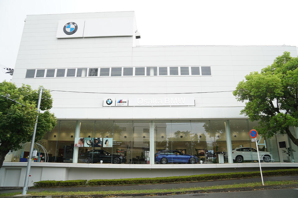 Osaka BMW千里支店